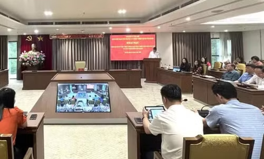Thực hiện d&acirc;n chủ ở cơ sở tr&ecirc;n kh&ocirc;ng gian mạng