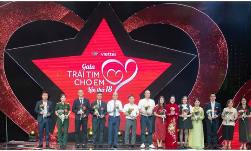 &ldquo;Tr&aacute;i tim cho em&rdquo; - 18 năm h&agrave;nh tr&igrave;nh hồi sinh những tr&aacute;i tim nhỏ