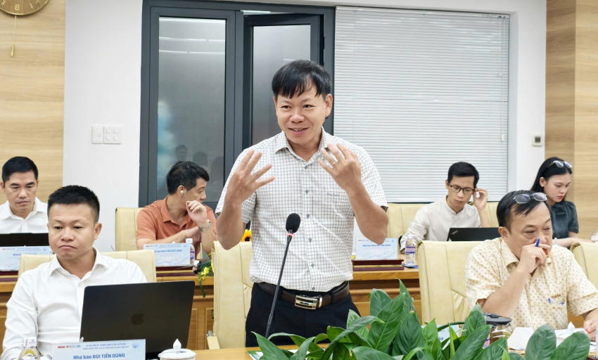 Tư vấn tuyển sinh - hướng nghiệp 2027: Tăng dữ liệu việc l&agrave;m, tư vấn từ THCS
