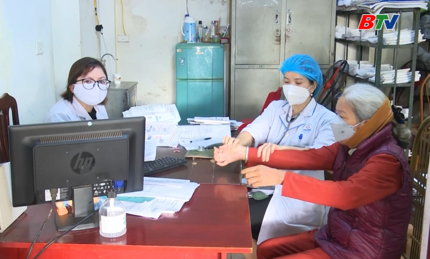 An to&agrave;n sống: Kiểm so&aacute;t huyết &aacute;p m&ugrave;a lạnh - Th&oacute;i quen nhỏ, lợi &iacute;ch lớn