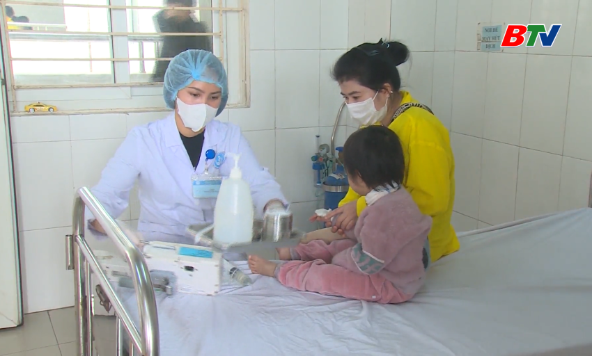 An to&agrave;n sống: Ph&ograve;ng bệnh l&uacute;c giao m&ugrave;a