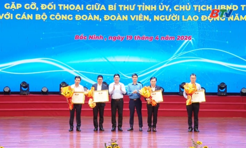 Bắc Ninh sẽ tiếp tục ho&agrave;n thiện cơ chế, ch&iacute;nh s&aacute;ch, đảm bảo quyền, lợi ch&iacute;nh đ&aacute;ng của người lao động, doanh nghiệp