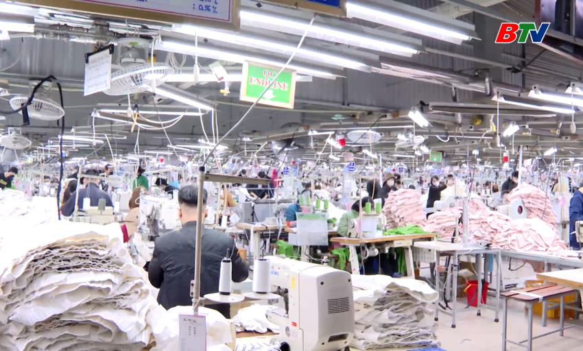 Bứt tốc những đơn h&agrave;ng xuất khẩu đầu năm mới