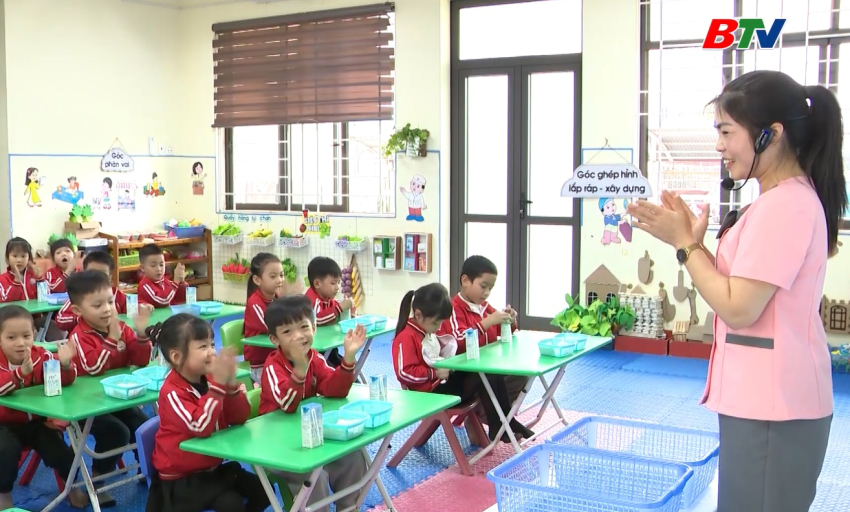 C&aacute;c vấn đề x&atilde; hội: Thực hiện chương tr&igrave;nh &ldquo;Sữa học đường&rdquo;