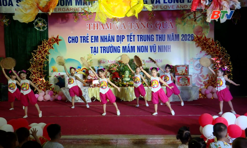 C&aacute;c vấn đề x&atilde; hội: Trung thu th&ecirc;m niềm vui - Th&ecirc;m sự chăm lo cho trẻ em