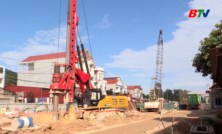 Cầu đường sắt Cẩm L&yacute; &ndash; chạy đua về đ&iacute;ch 