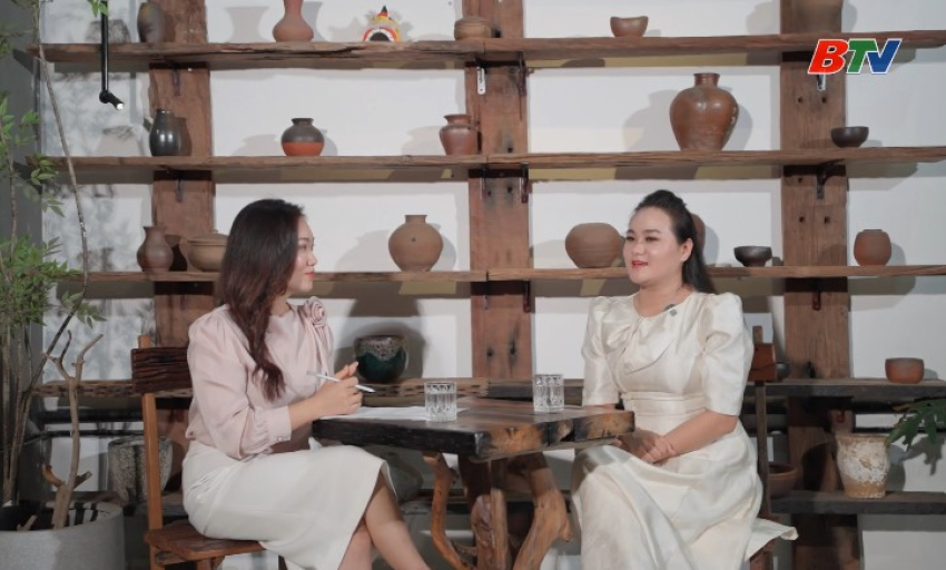  Ch&acirc;n dung nghệ sĩ: Nghệ sĩ Thu Quyến - Nặng t&igrave;nh với nghệ thuật Ch&egrave;o