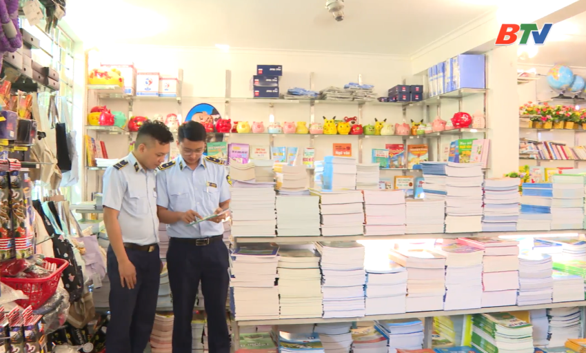 Chống bu&ocirc;n lậu: Kiểm so&aacute;t thị trường trước năm học mới