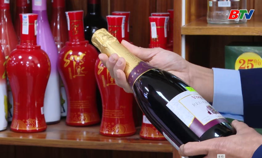 Chống bu&ocirc;n lậu: Nh&igrave;n lại đợt cao điểm kiểm so&aacute;t thị trường dịp Tết Nguy&ecirc;n đ&aacute;n