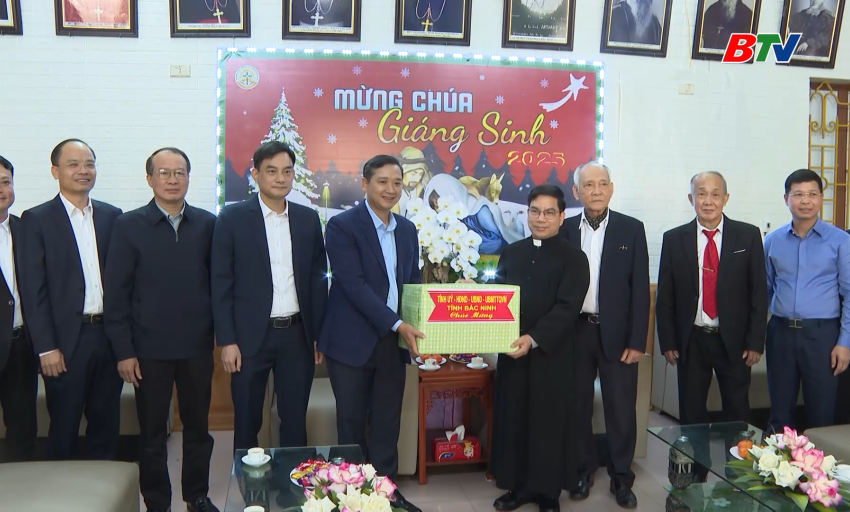 Chủ tịch HĐND tỉnh thăm, ch&uacute;c mừng Gi&aacute;o xứ Bắc Giang nh&acirc;n dịp Gi&aacute;ng sinh 2025