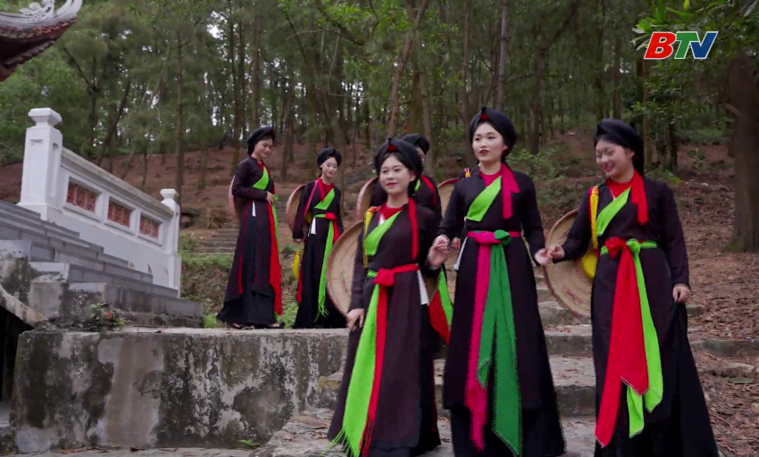 Dạy h&aacute;t Quan họ: Mười nhớ