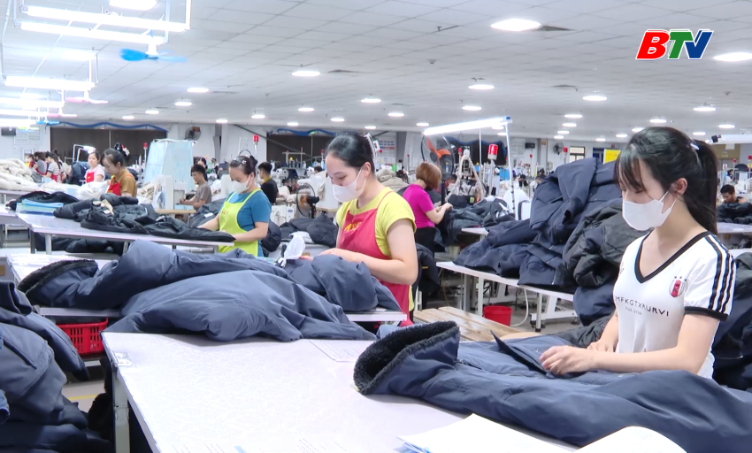Doanh nghiệp hội nhập v&agrave;o ph&aacute;t triển: Doanh nghiệp xuất khẩu chủ động th&iacute;ch ứng biến động thị trường