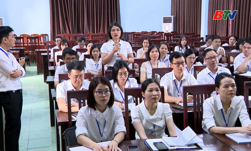 Đổi mới, n&acirc;ng cao chất lượng bồi dưỡng l&yacute; luận ch&iacute;nh trị 