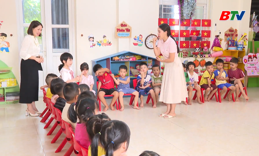 Gi&aacute;o dục v&agrave; Đ&agrave;o tạo: Phổ cập gi&aacute;o dục mầm non cho trẻ từ 3 đến 5 tuổi