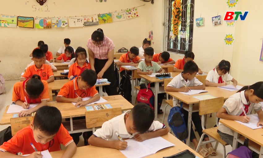 Học sinh miền n&uacute;i sẵn s&agrave;ng cho năm học mới 