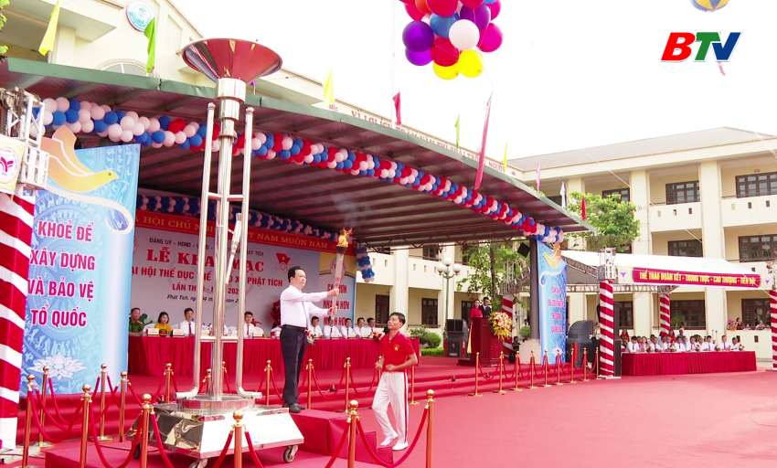 Hơn 1000 người dự Khai mạc Đại hội Thể dục Thể thao x&atilde; Phật T&iacute;ch 