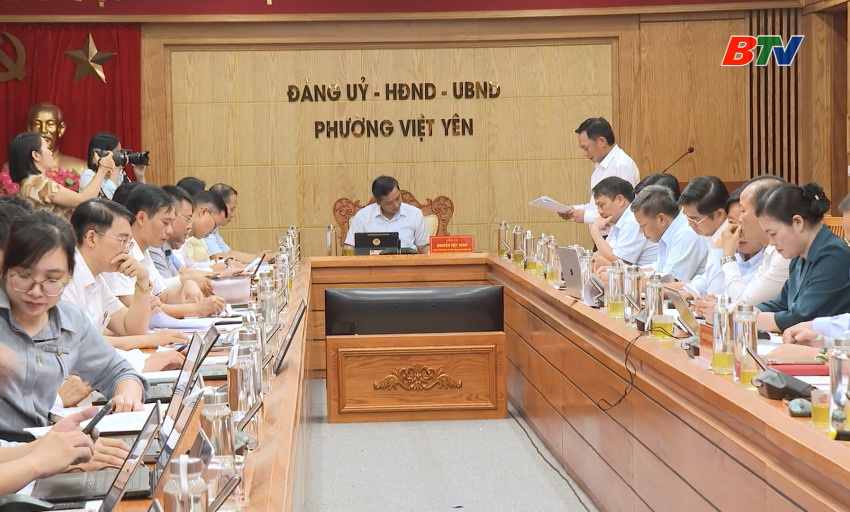L&atilde;nh đạo Th&agrave;nh phố l&agrave;m việc với Thường trực Đảng ủy 4 phường: Việt Y&ecirc;n, Nếnh, V&acirc;n H&agrave;, Tự Lạn 