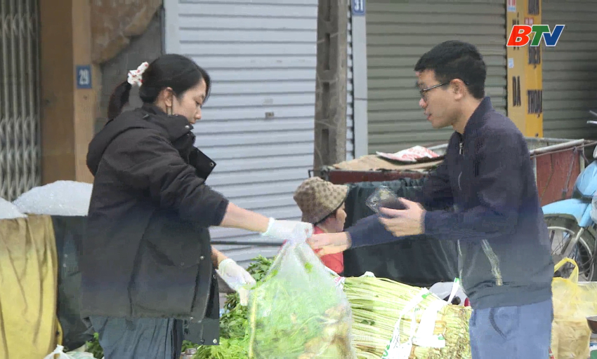 M&ugrave;ng 2 Tết c&aacute;c điểm chợ đ&atilde; hoạt động trở lại 