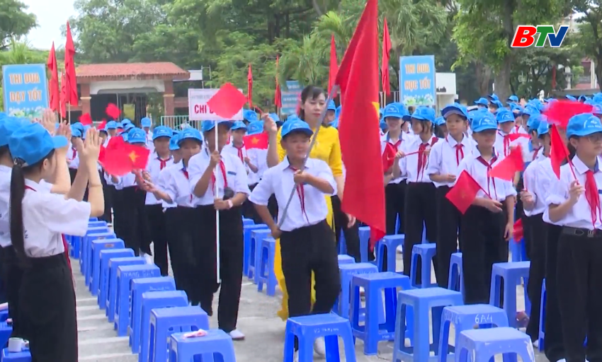 Ng&agrave;y khai trường ở v&ugrave;ng dự &aacute;n s&acirc;n bay Gia B&igrave;nh 