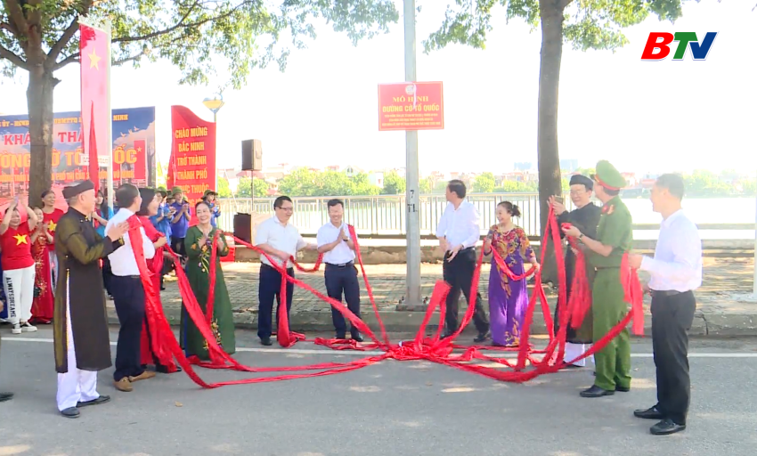 Người d&acirc;n h&acirc;n hoan đ&oacute;n mừng Bắc Ninh trở th&agrave;nh th&agrave;nh phố 