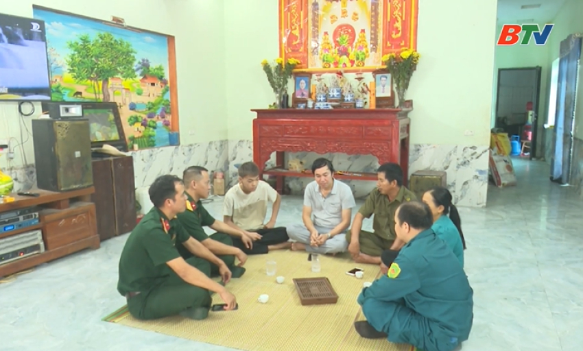 Phong tr&agrave;o thanh ni&ecirc;n xu&acirc;n cẩm t&igrave;nh nguyện viết đơn nhập ngũ 