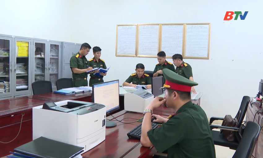 Qu&acirc;n khu 1 kiểm tra t&igrave;nh h&igrave;nh thực hiện nhiệm vụ tại Bộ CHQS tỉnh Bắc Ninh 