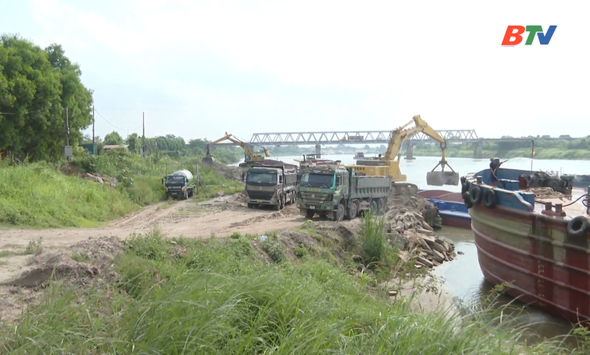 Tăng cường xử l&yacute;, giải tỏa bến b&atilde;i kh&ocirc;ng ph&eacute;p 