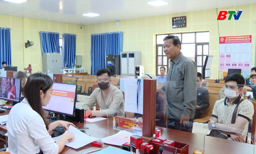 Tạp ch&iacute; N&ocirc;ng nghiệp v&agrave; M&ocirc;i trường: Cấp sổ đỏ lần đầu &ndash; N&acirc;ng cao hiệu lực hiệu quả thủ tục h&agrave;nh ch&iacute;nh cấp x&atilde;