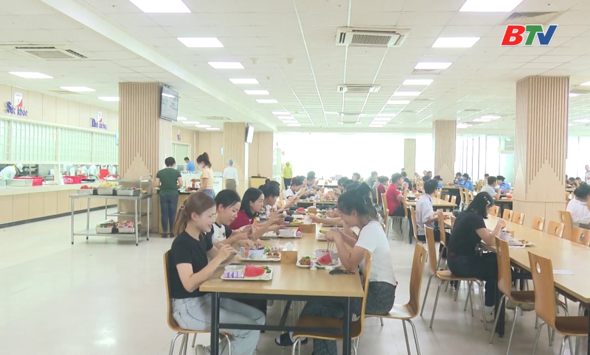 Truyền h&igrave;nh C&ocirc;ng đo&agrave;n: C&aacute;c hoạt động th&aacute;ng c&ocirc;ng nh&acirc;n