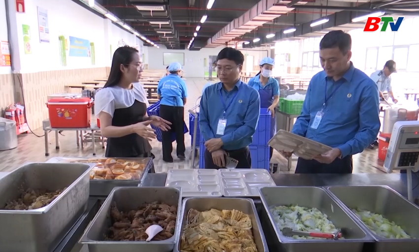 Truyền h&igrave;nh C&ocirc;ng đo&agrave;n: Đảm bảo an to&agrave;n thực phẩm tại c&aacute;c bếp ăn
