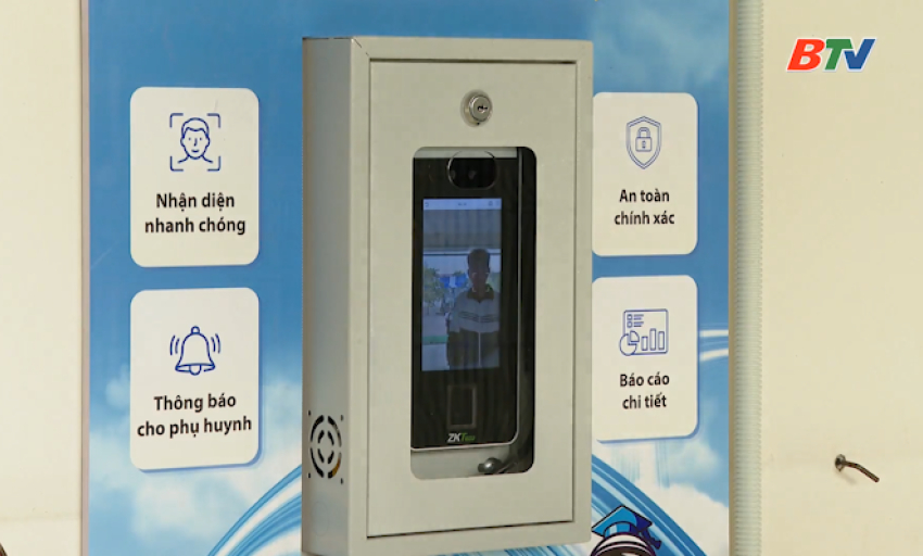 Ứng dụng chuyển đổi số trong quản trị trường học 