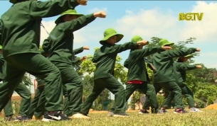 Trải nghiệm l&agrave;m chiến sĩ