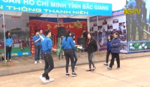 Tuổi trẻ Bắc Giang đồng h&agrave;nh c&ugrave;ng Lễ hội T&acirc;y Y&ecirc;n Tử
