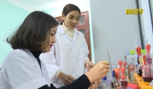 Sinh vi&ecirc;n ti&ecirc;u biểu được nhận giải thưởng "Sao th&aacute;ng Gi&ecirc;ng"