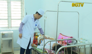 Tấm gương s&aacute;ng về y đức