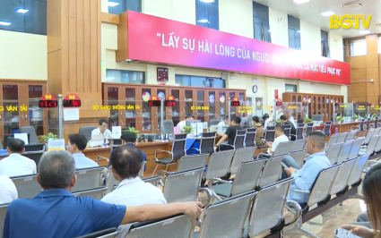 2 nh&oacute;m thủ tục h&agrave;nh ch&iacute;nh phải thực hiện li&ecirc;n th&ocirc;ng điện tử 