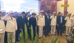 L&atilde;nh đạo Đảng, Nh&agrave; nước d&acirc;ng hương Chủ tịch Hồ Ch&iacute; Minh