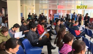 Lao động nam kh&oacute; khăn trong t&igrave;m kiếm việc l&agrave;m