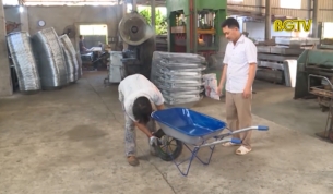 Xe r&ugrave;a - Sản phẩm s&aacute;ng tạo của n&ocirc;ng d&acirc;n