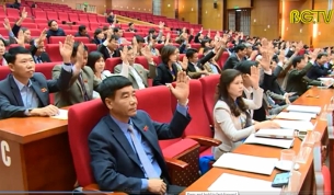 Bế mạc Kỳ họp thứ 4 HĐND tỉnh kh&oacute;a XVIII