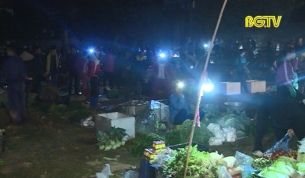 Độc đ&aacute;o phi&ecirc;n chợ "&Acirc;m - Dương"