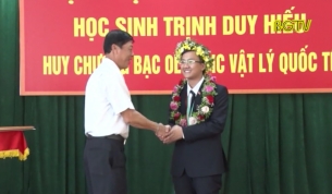 B&iacute; thư Tỉnh ủy biểu dương, khen thưởng em Trịnh Duy Hiếu