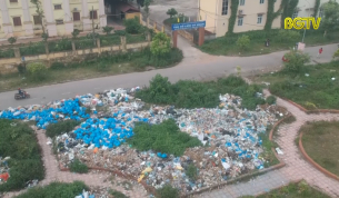 Lục Ngạn: T&aacute;i diễn t&igrave;nh trạng tồn lưu r&aacute;c thải sinh hoạt tại thị trấn Chũ