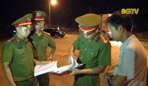 Đấu tranh chống bu&ocirc;n lậu, gian lận thương mại v&agrave; h&agrave;ng giả