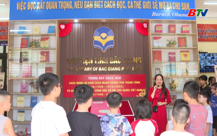 80 năm lịch sử qua từng trang s&aacute;ch 