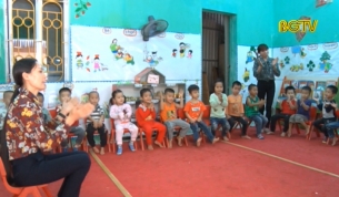  Sử dụng thực phẩm &ocirc;i thiu nấu cho trẻ b&aacute;n tr&uacute;