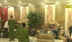 Ph&aacute;t hiện 21 thanh ni&ecirc;n dương t&iacute;nh với ma t&uacute;y trong qu&aacute;n karaoke