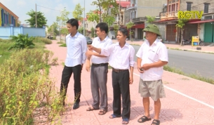 Y&ecirc;n Dũng ph&aacute;t huy vai tr&ograve; trưởng th&ocirc;n l&agrave; Đảng vi&ecirc;n