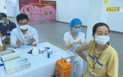 9 th&aacute;ng, hơn 380.000 trường hợp mắc COVID- 19