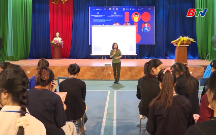 An to&agrave;n cho phụ nữ v&agrave; trẻ em g&aacute;i trong kỷ nguy&ecirc;n số